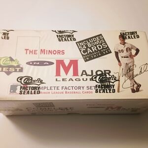 MLB Classic Factory Sealed Card Set with Bonus